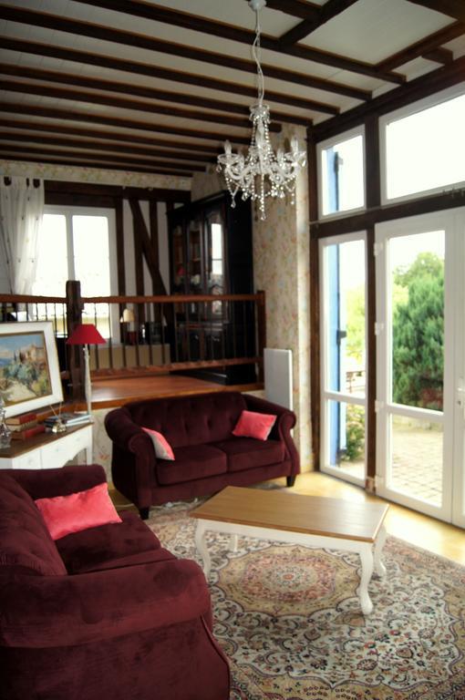 Le Clos Lauradière Cormeilles  Exterior foto