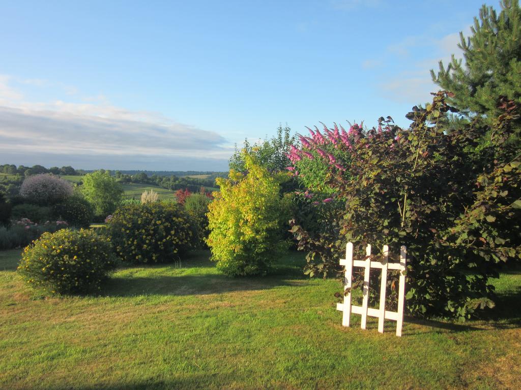 Le Clos Lauradière Cormeilles  Exterior foto